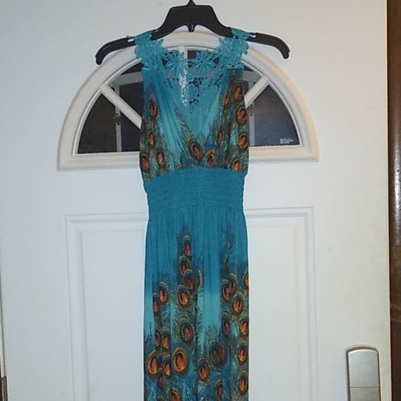 Peacock dress - Picture 1 of 2